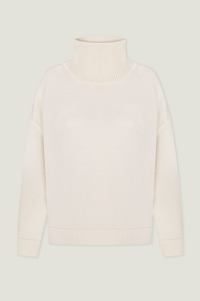 Merino wool sweater with neckline in milk photo 5