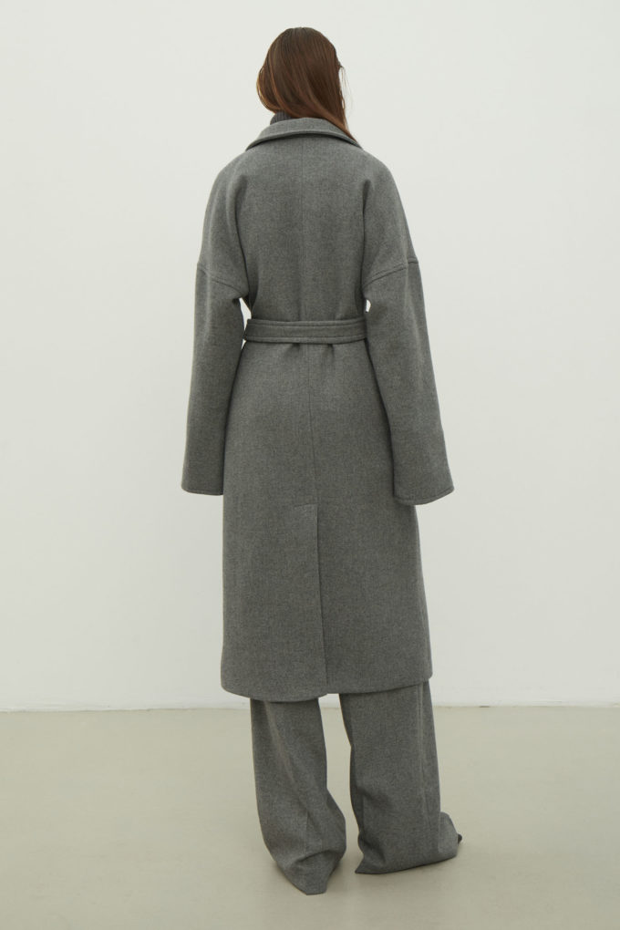 Woolen coat-robe in gray photo 3