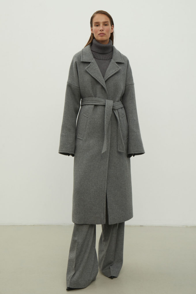 Woolen coat-robe in gray photo 2