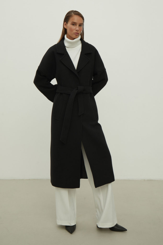 Woolen coat-robe in black photo 2
