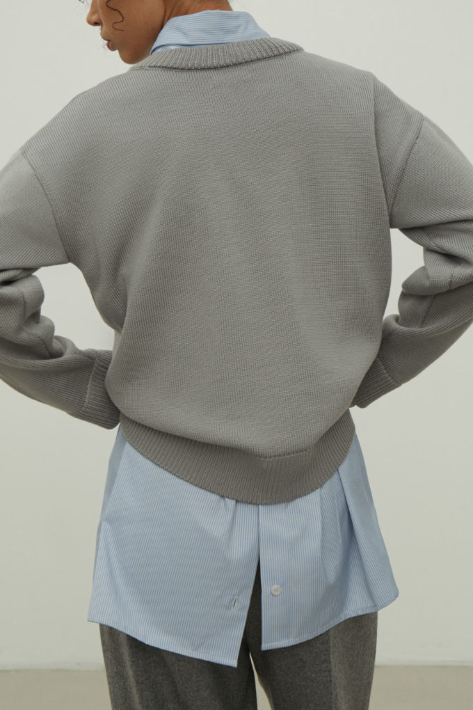 Gray merino wool round neck sweater photo 3