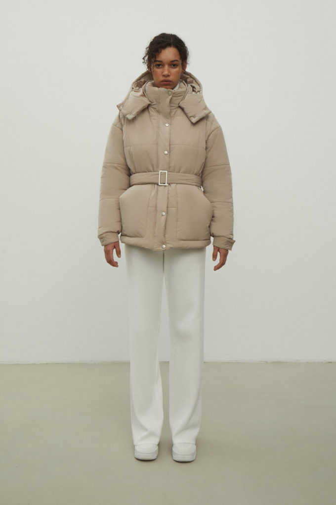 Jacket with a belt in beige color photo 2