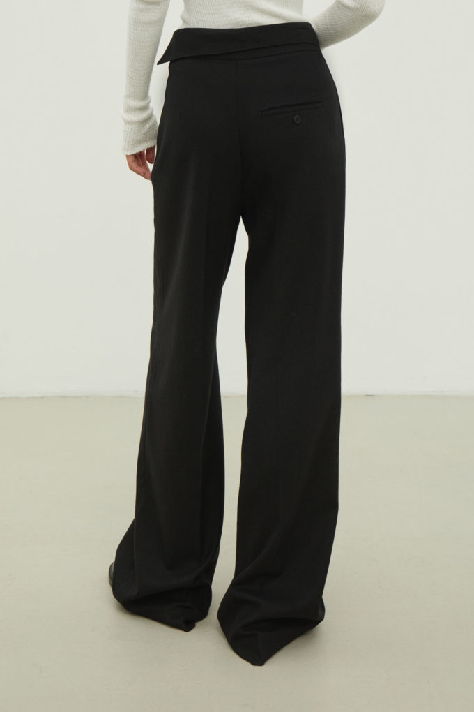 Woolen pants with a tie in black photo 3