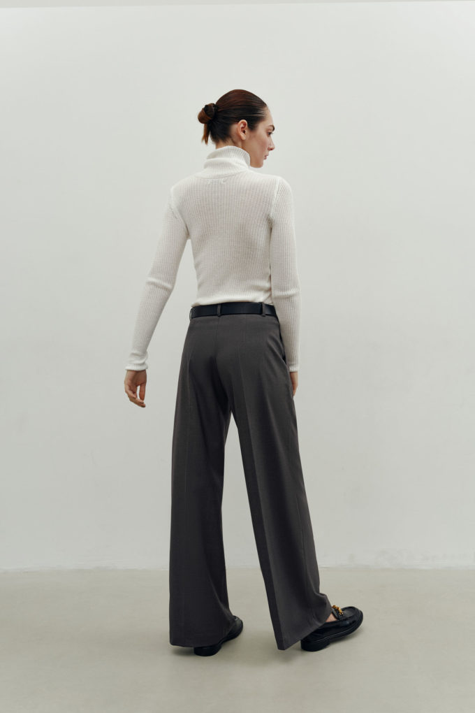 Low-rise woolen palazzo pants in graphite photo 2