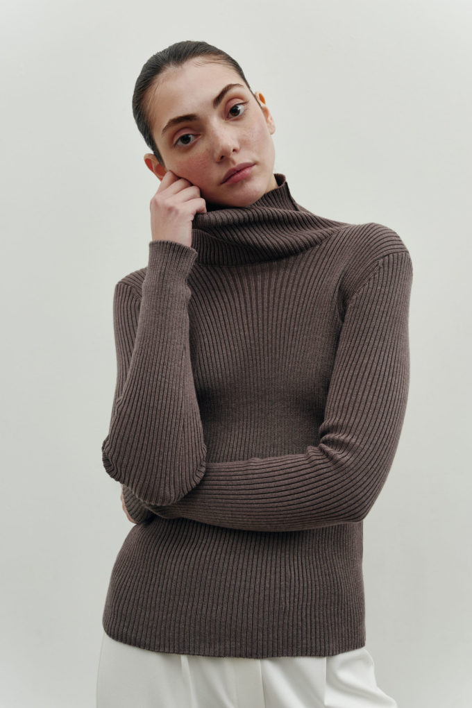 Cappuccino turtleneck photo 2