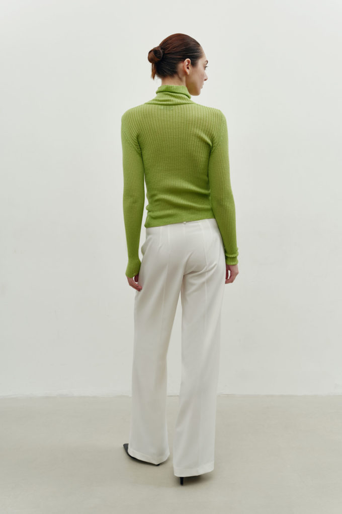 Thin ribbed turtleneck in light green photo 4