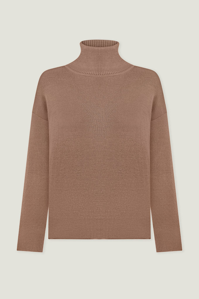 Woolen sweater with a neck in cappuccino photo 5