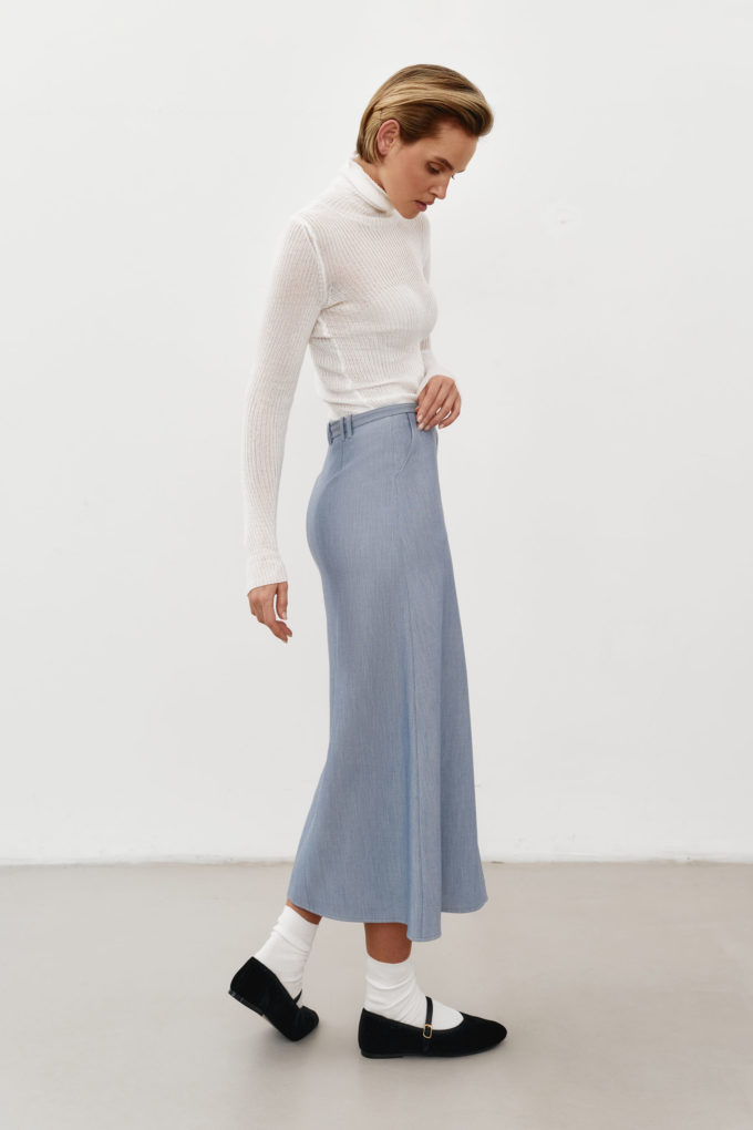 Midi skirt with decorative belt in blue photo 2