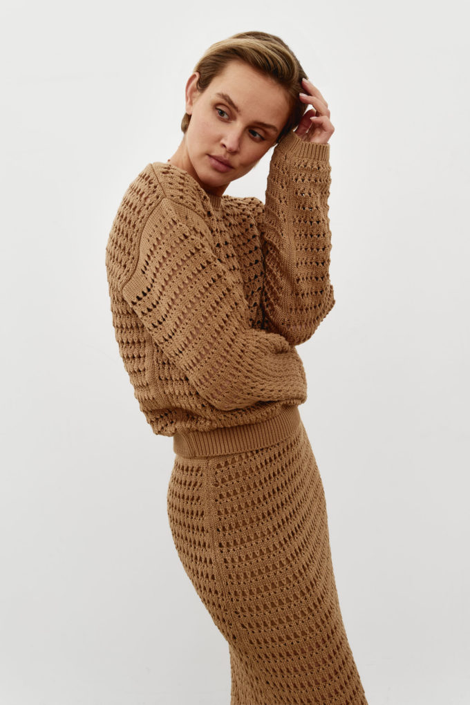 Knitted sweater with openwork knitting in beige photo 4