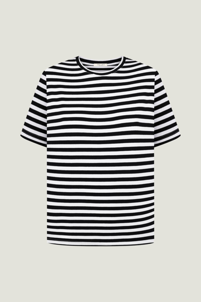 Relaxed fit T-shirt with stripes in black photo 3