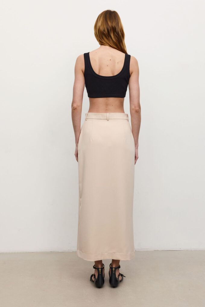 Midi skirt with front slit in powder photo 3