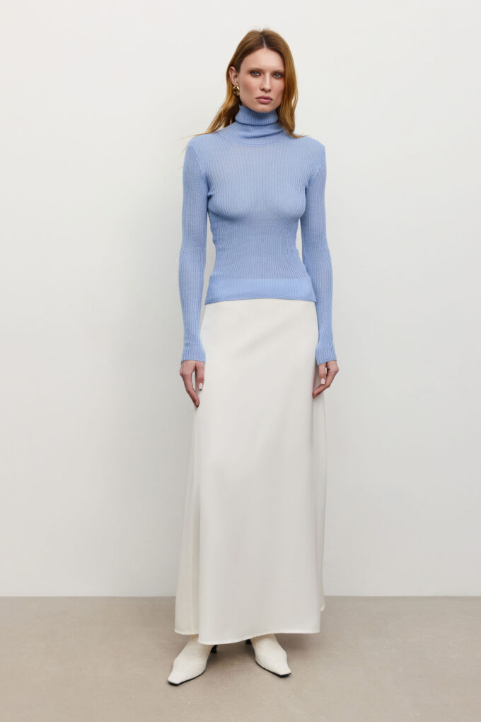 Thin ribbed turtleneck in blue photo 3