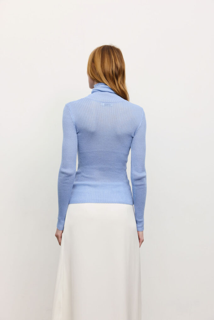 Thin ribbed turtleneck in blue photo 2