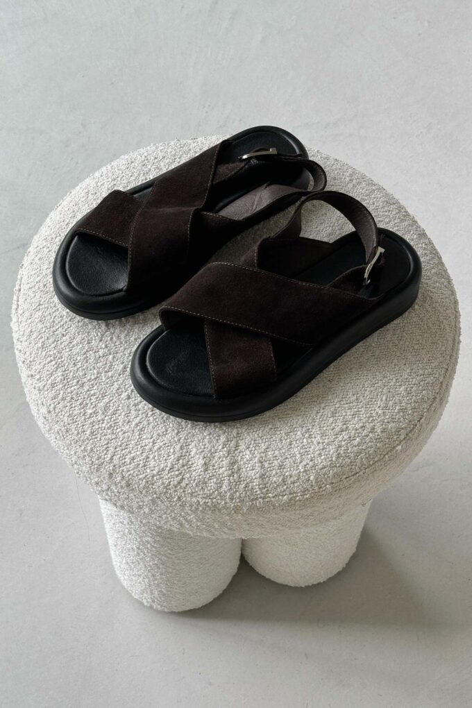 Suede sandals in chocolate photo 5