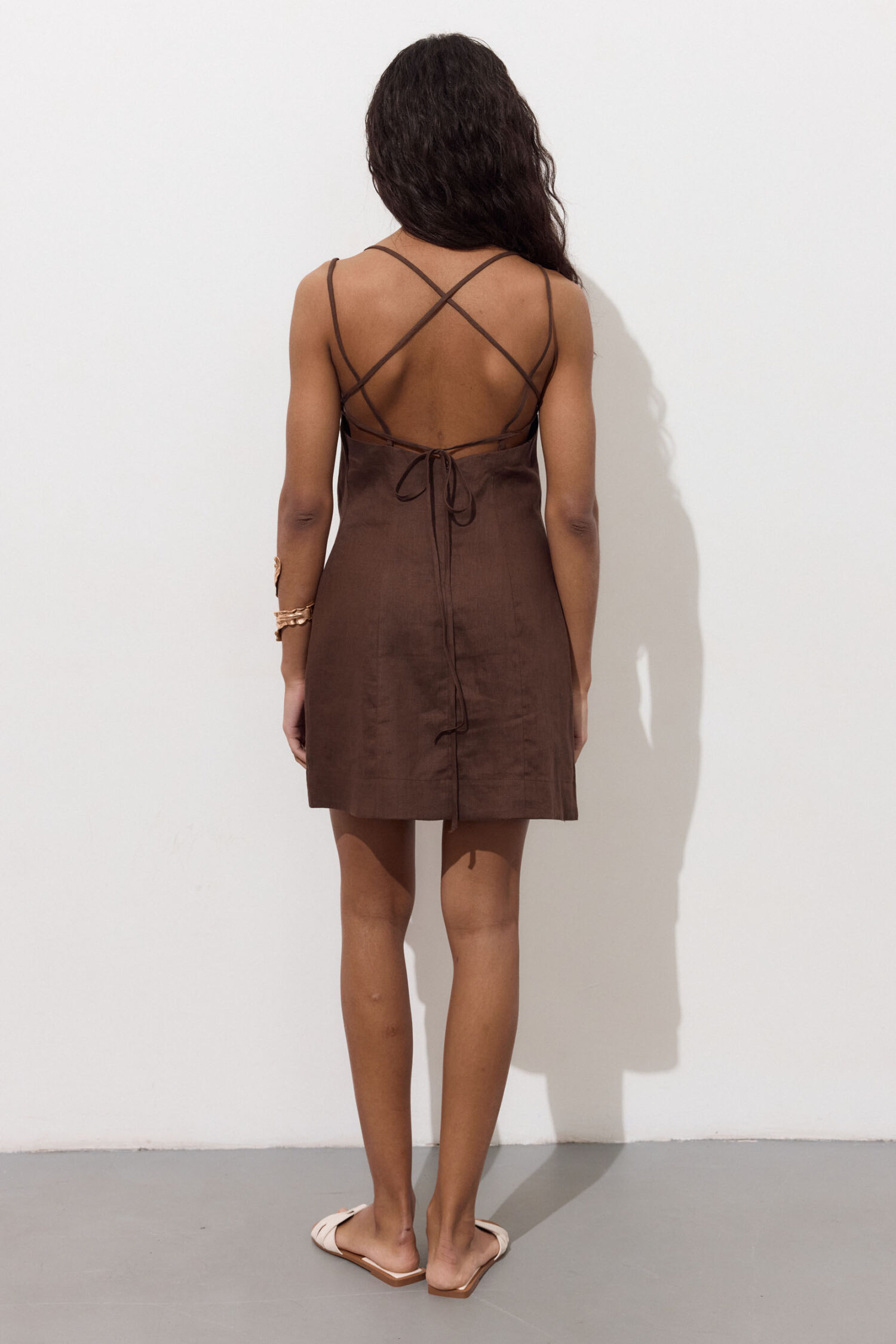 Сукня міні з драпіруванням з льону шоколадна - THE LACE photo 283214