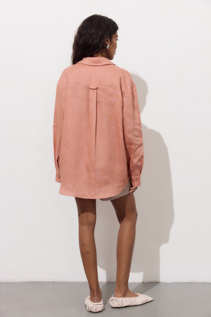 Oversized linen shirt with pocket in peach photo 3