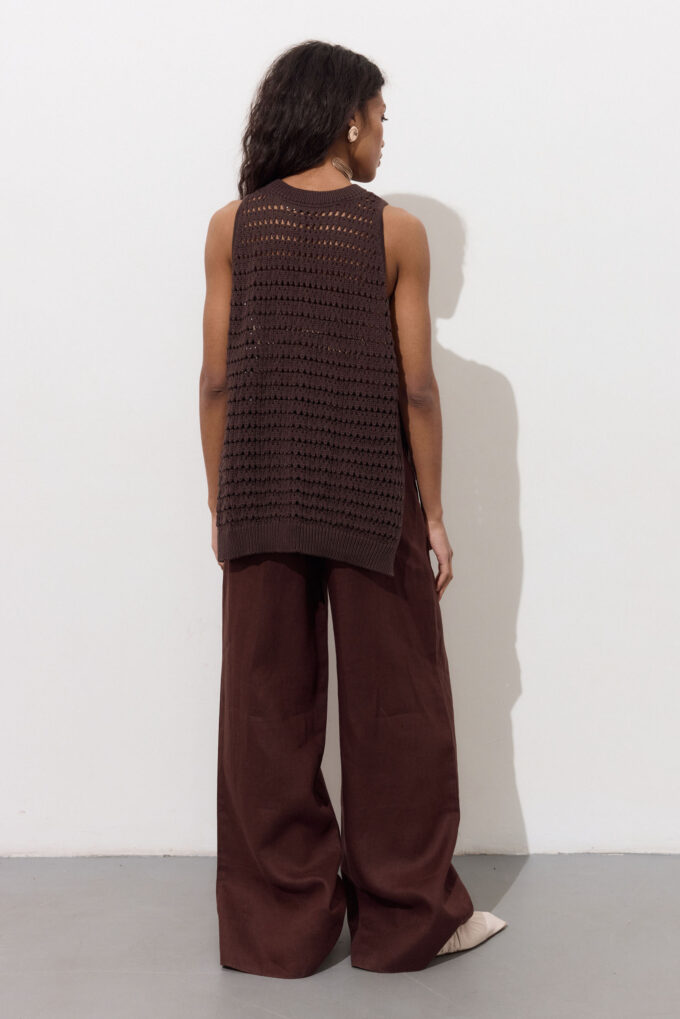 Knitted openwork top with slits in chocolate photo 3