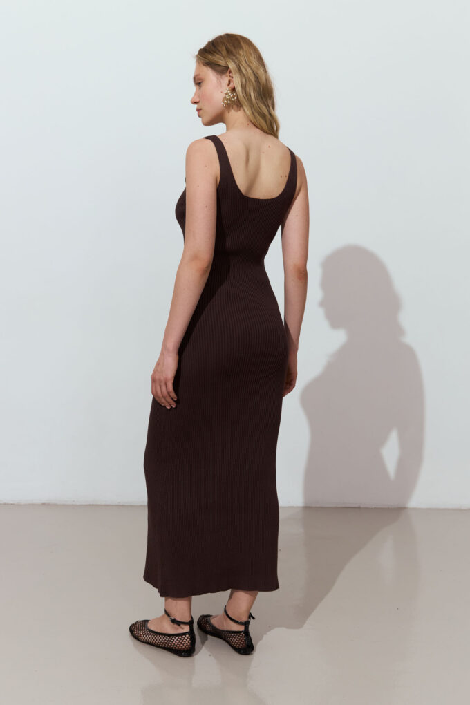 Knitted maxi sundress in chocolate photo 4