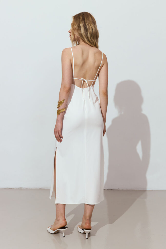 Straight midi dress with an open back in milk photo 2