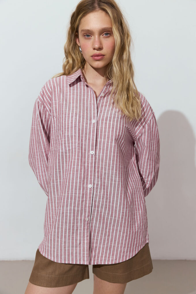 Oversized striped cotton shirt in red photo 2