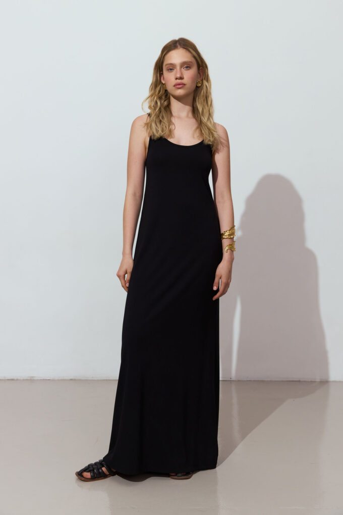 Black knitted maxi sundress with thin straps photo 4
