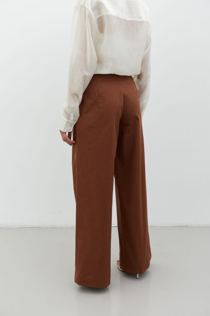 Free cut cotton pants in brown photo 2