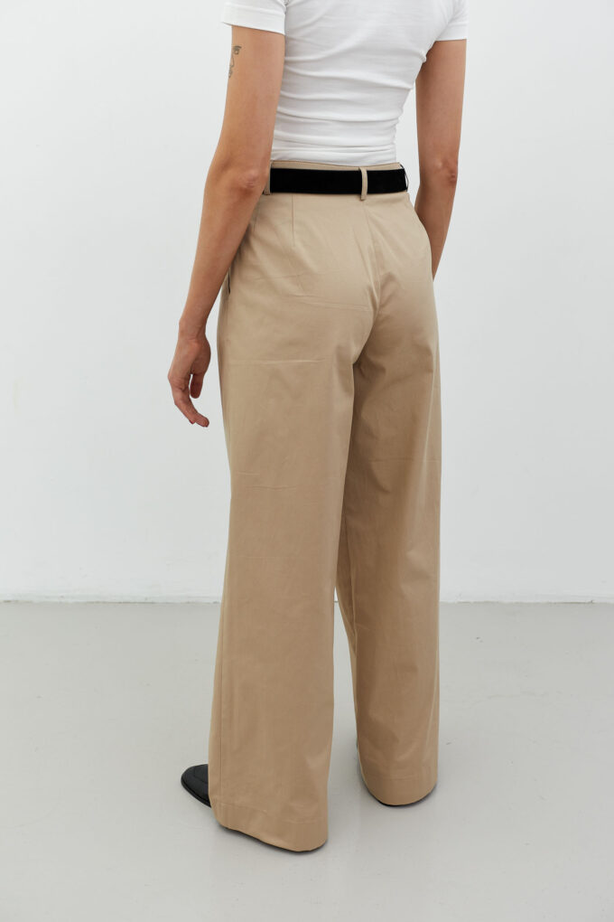 Free cut cotton pants in beige photo 2