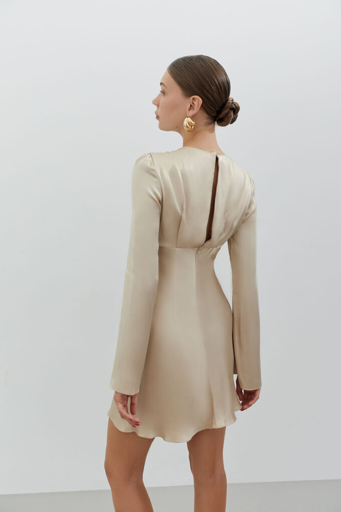 Сукня міні з віскози та фігурним вирізом кремова фото 2