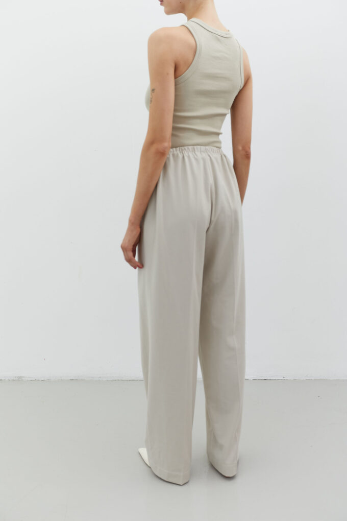 Woolen pants with a drawstring in cream photo 3