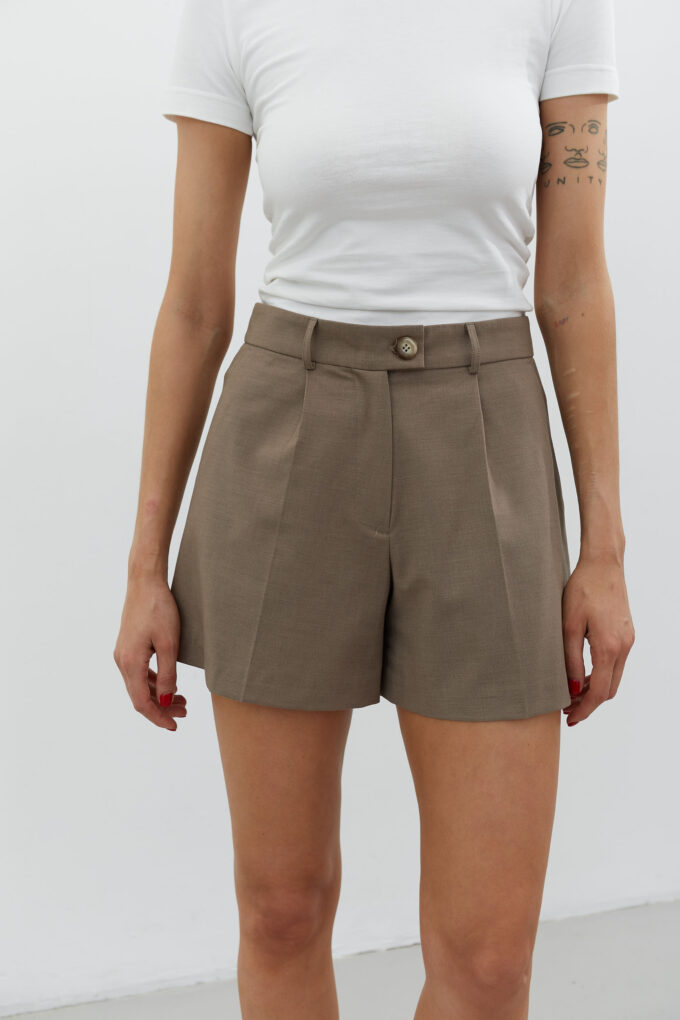 Woolen shorts in cappuccino photo 3
