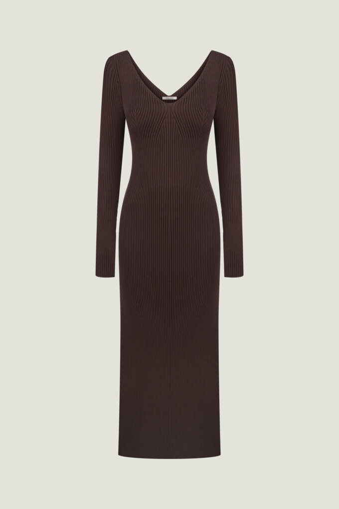 Knitted maxi dress with V-neck in chocolate photo 5