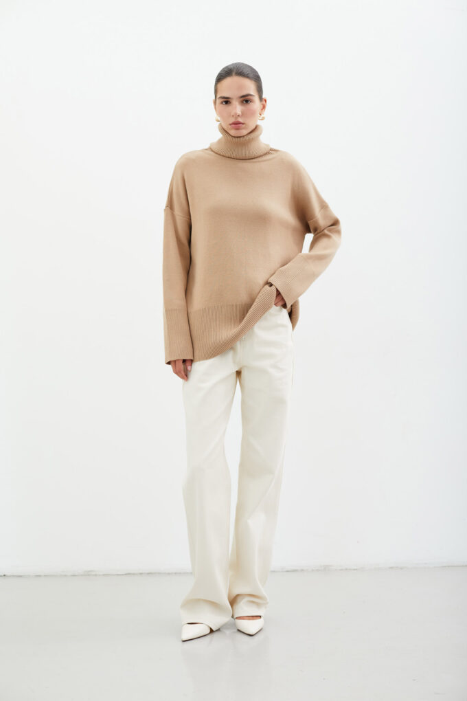 Beige knitted sweater with voluminous neck photo 2