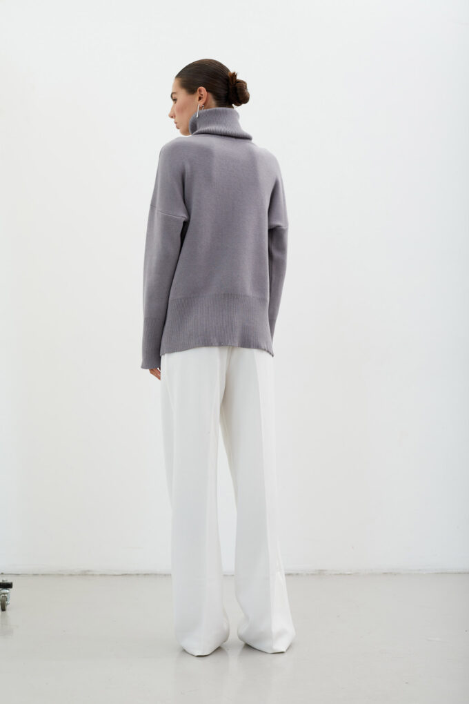 Gray knitted sweater with voluminous neck photo 3