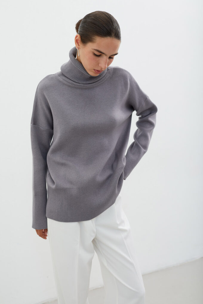 Gray knitted sweater with voluminous neck photo 4