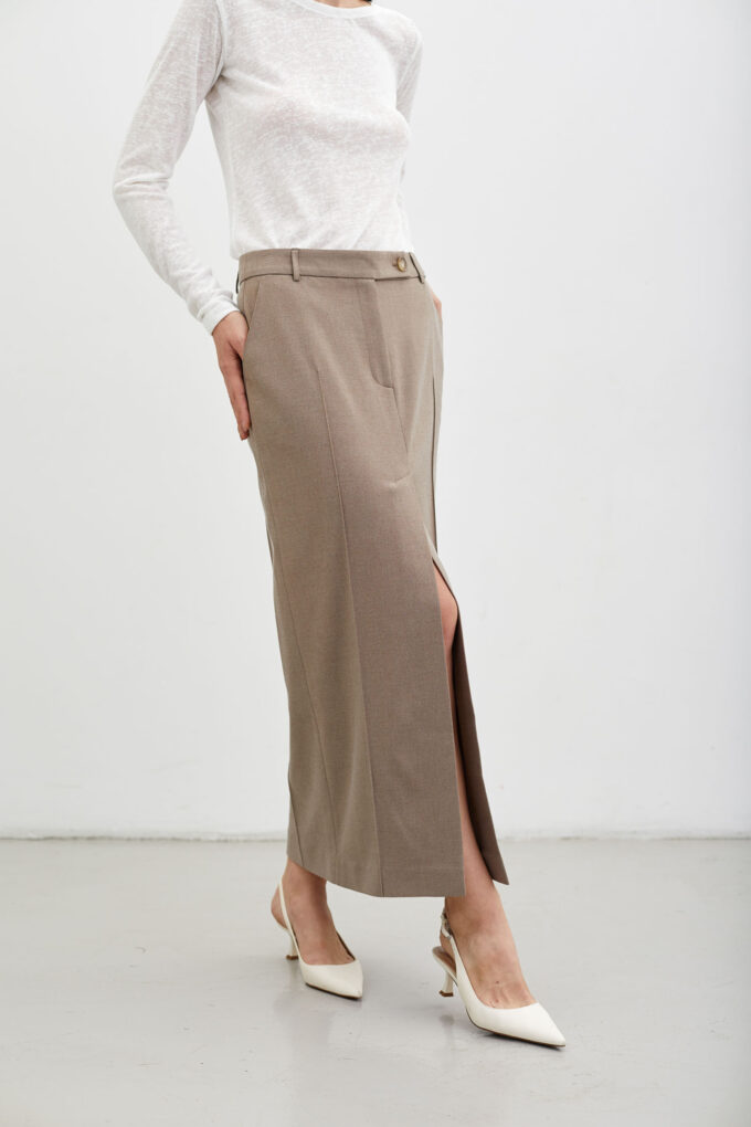 Woolen midi skirt in beige photo 2