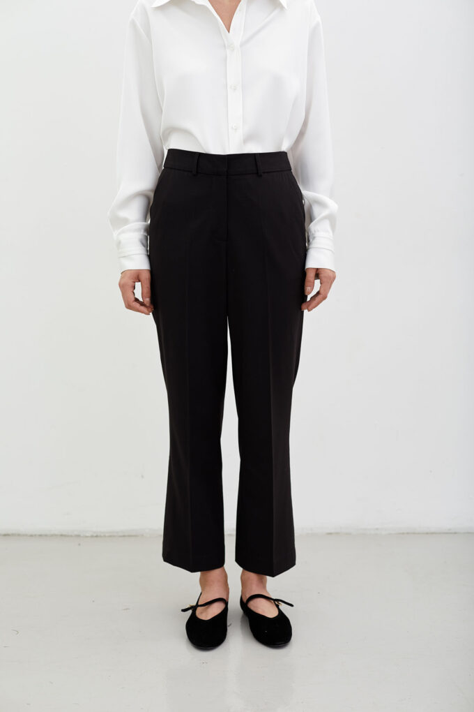 Cropped pants with wool in black photo 2