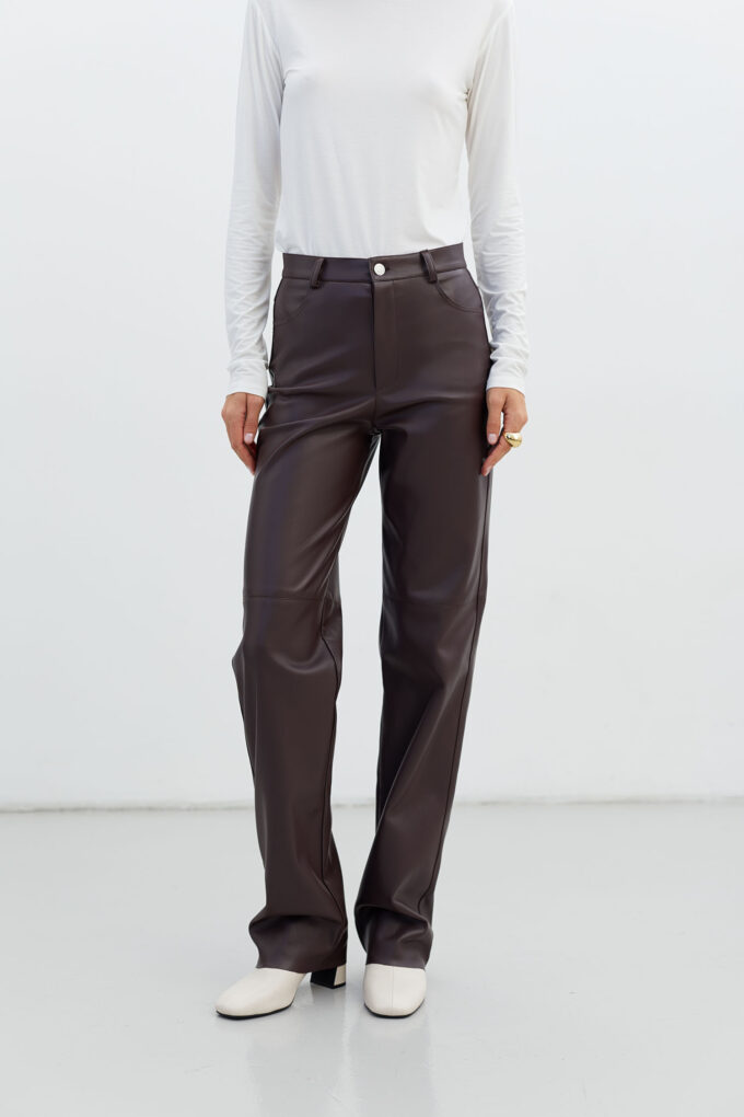 Faux leather straight pants in chocolate photo 2