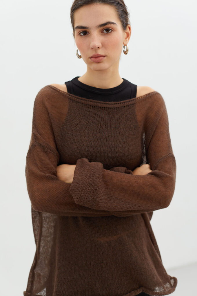 Jumper made of ultra-soft merino wool and kid mohair yarn in cappuccino photo 2