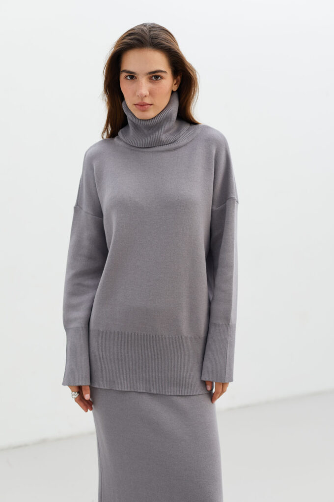 Gray knitted sweater with voluminous neck photo 2