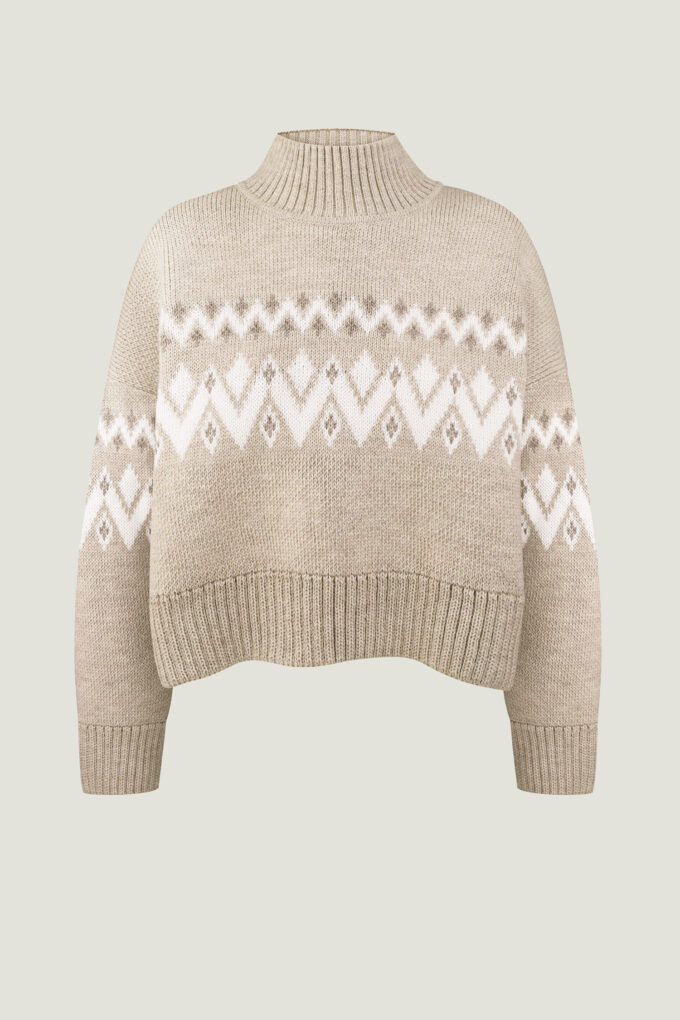 Beige woolen sweater with patterns photo 5