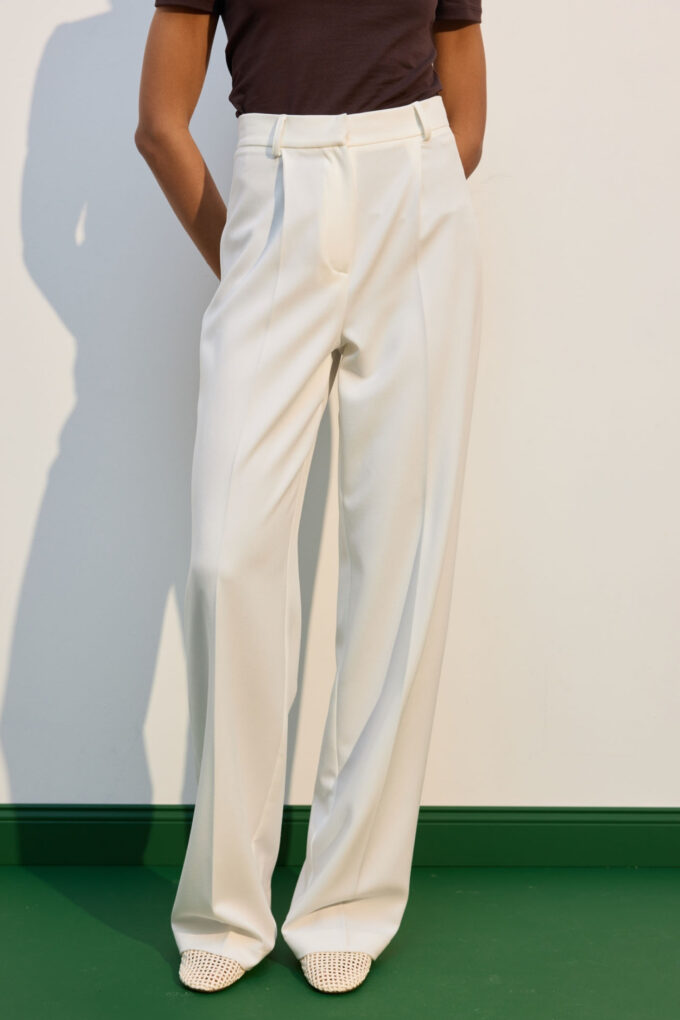 Palazzo pants in white photo 2