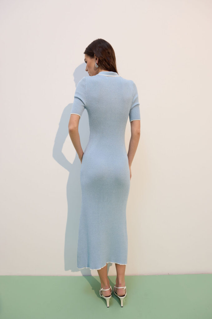 Blue knitted midi dress with milky edging photo 4