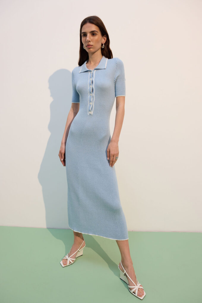 Blue knitted midi dress with milky edging photo 2