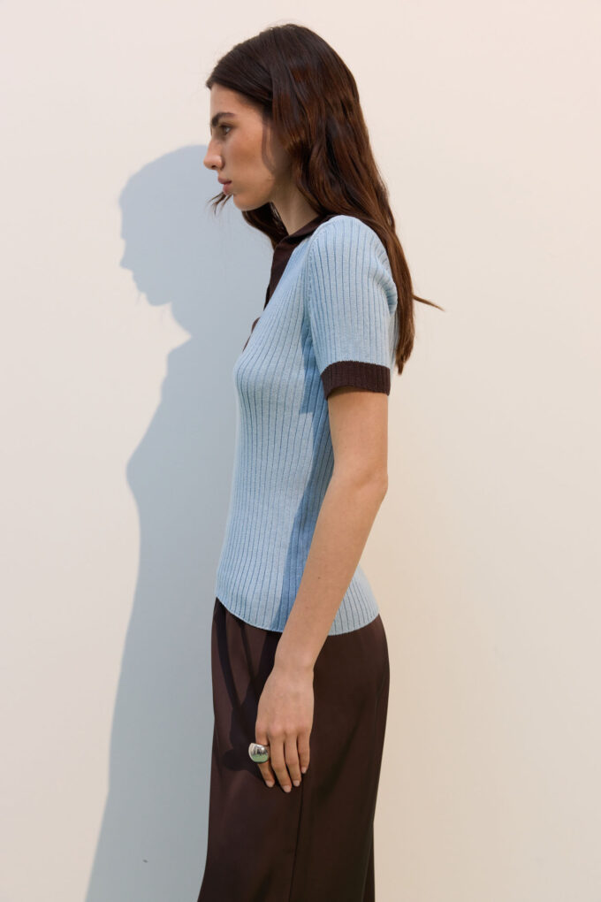 Blue polo jumper with chocolate insert photo 4