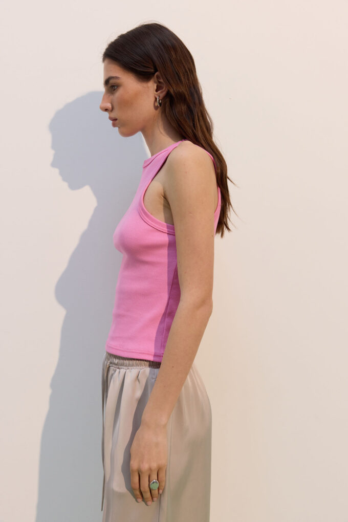 Knitted top in pink photo 3