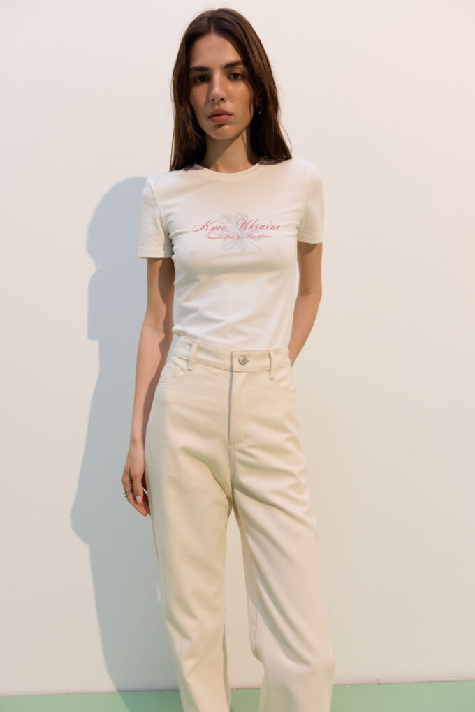 Silhouette T-shirt with "Kyiv" print in milk photo 2