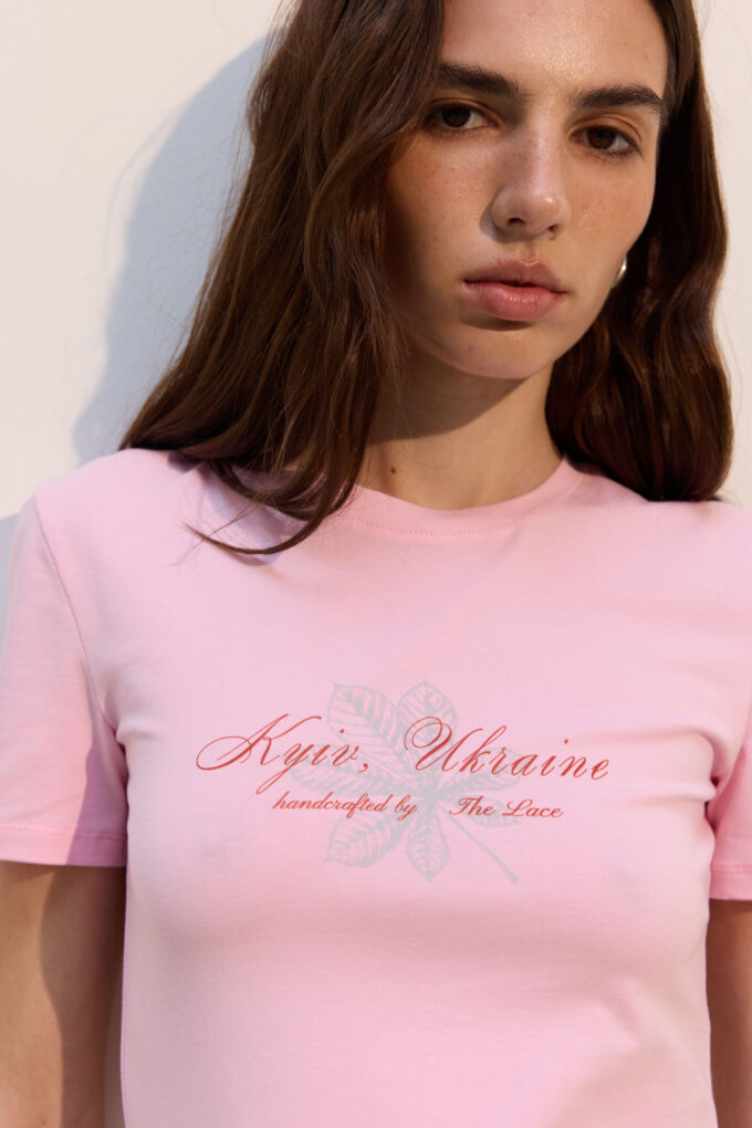 Silhouette T-shirt with "Kyiv" print in light pink photo 2