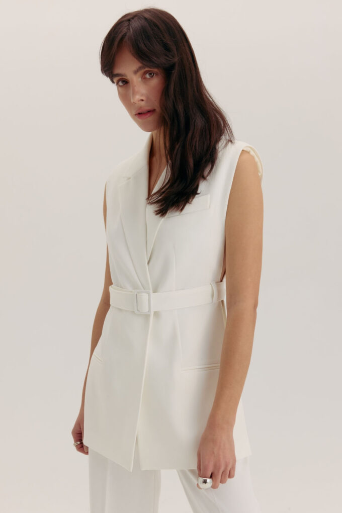 Long vest with slits and belt in white photo 3