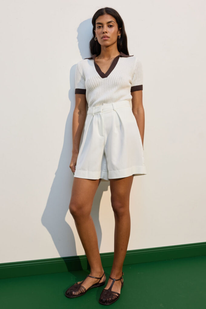 Shorts with tucks in white photo 4