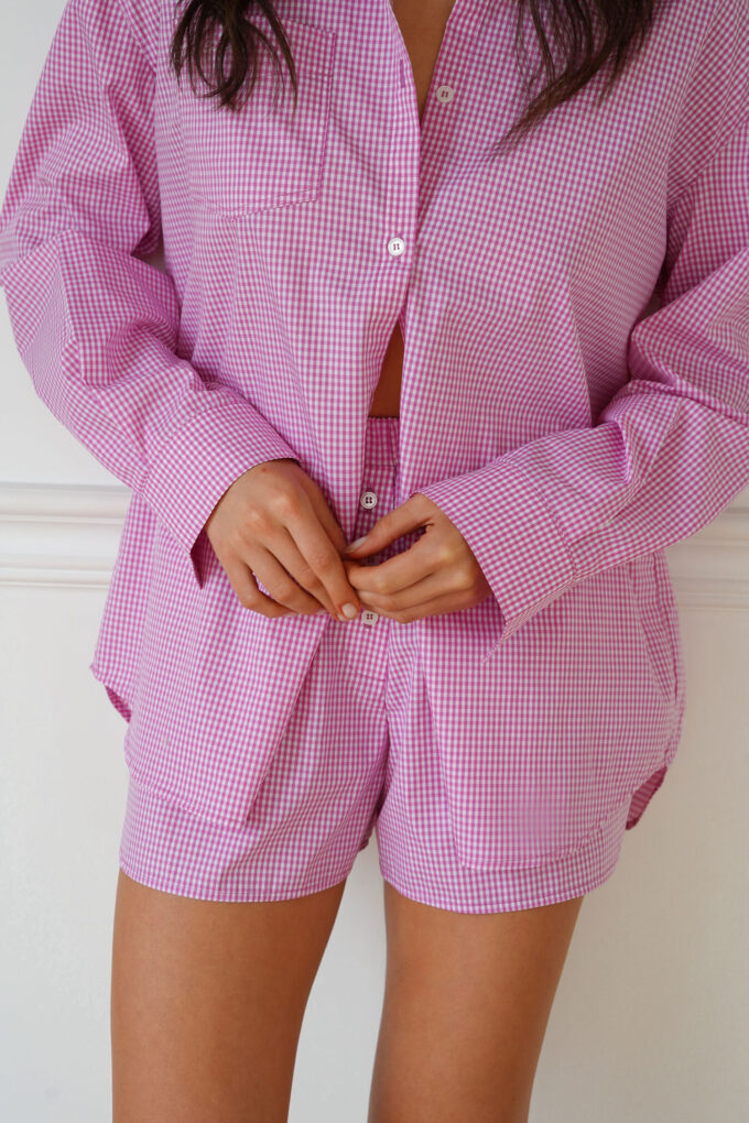Pink checked shorts photo 5